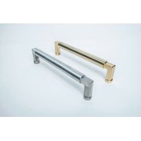 Tay nắm tủ kim loại màu bạc và vàng